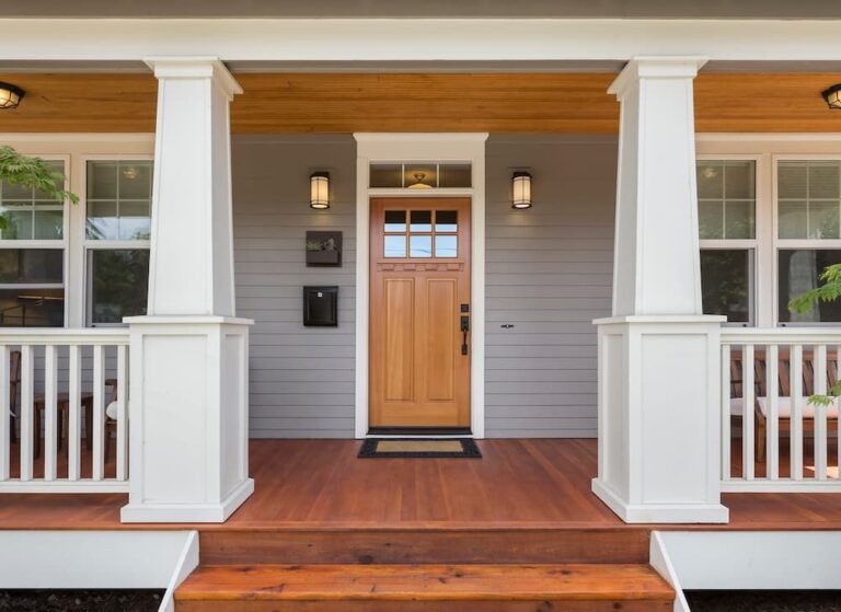 What is the Difference Between Fiberglass and Wood Doors?